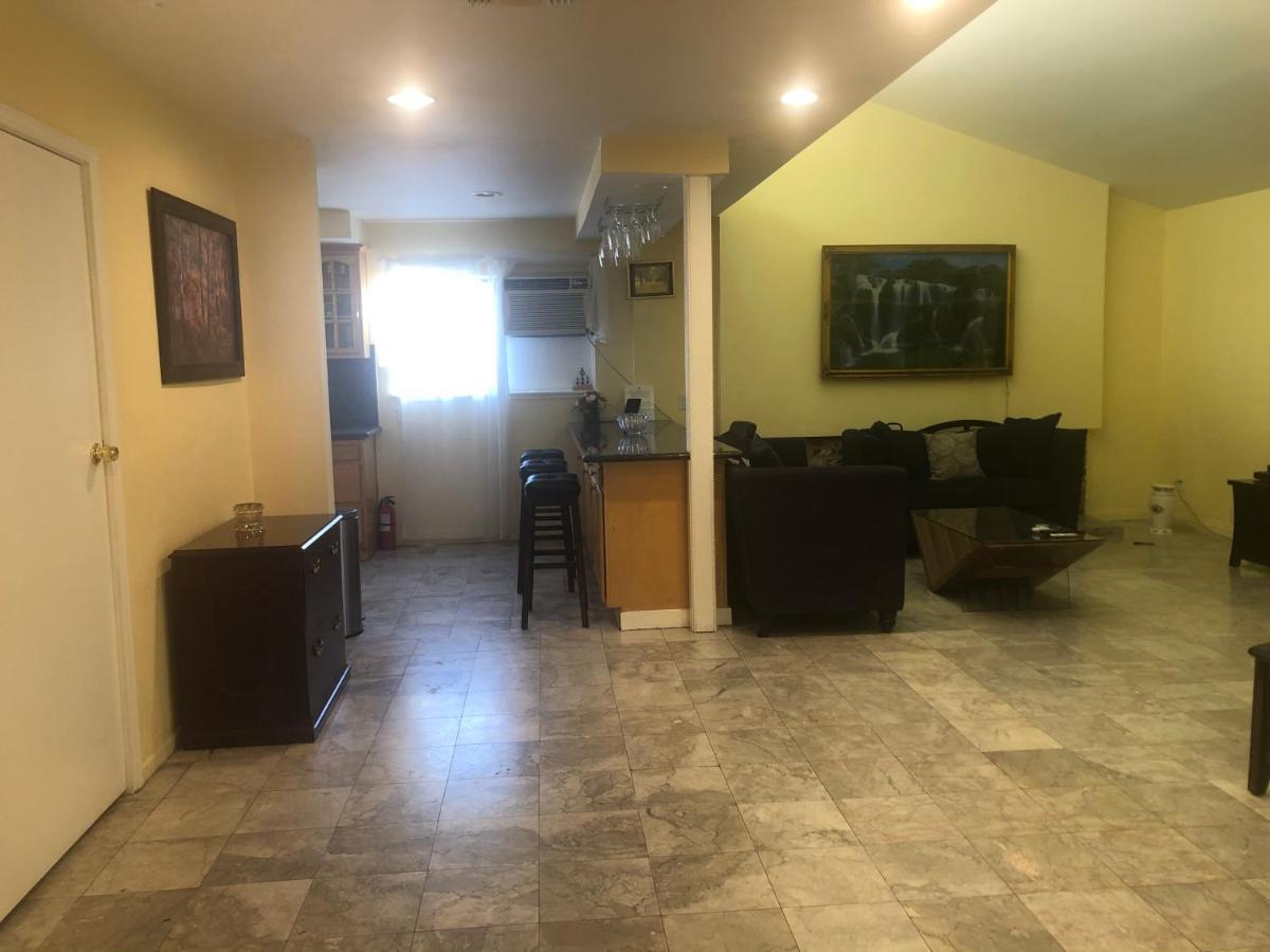 Vakantiehuis 6 Bedrooms 3 Bathrooms Pool