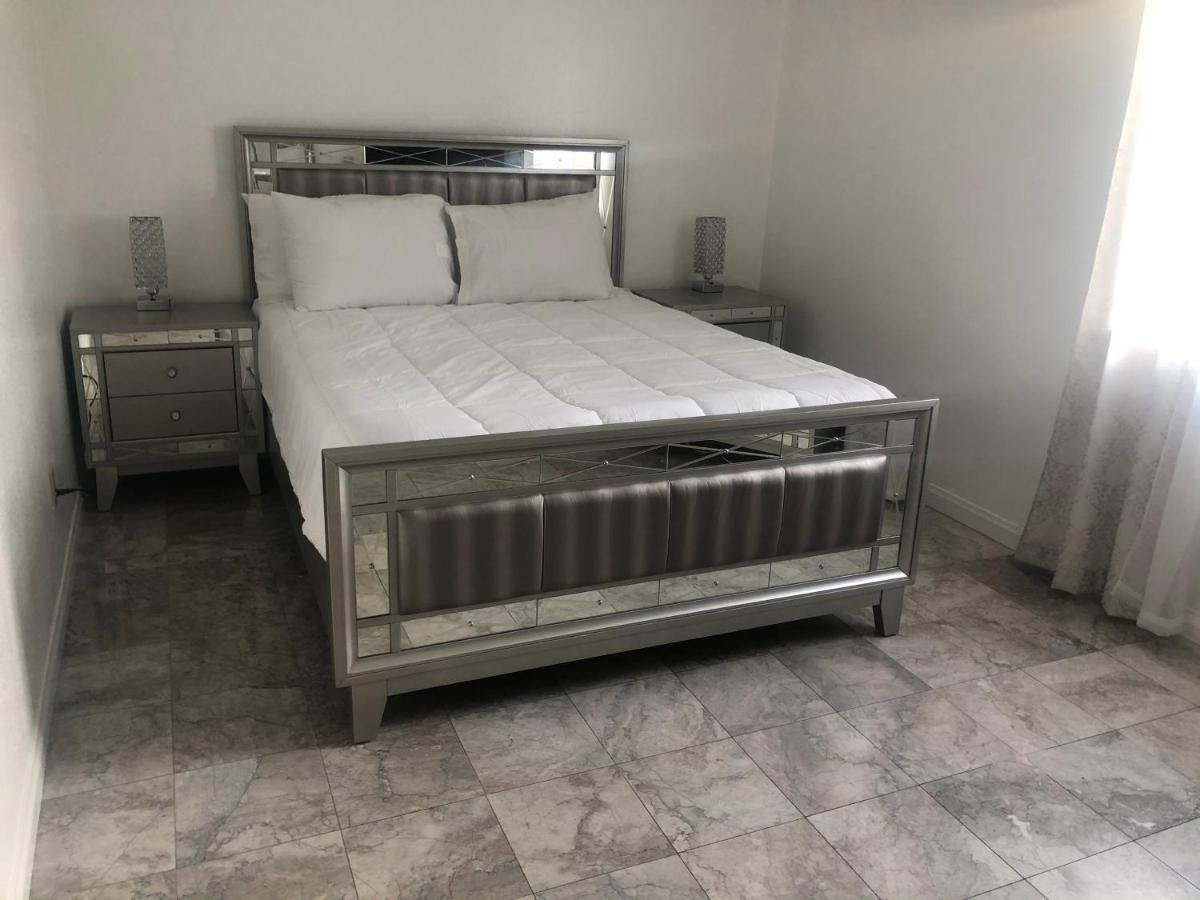 Vakantiehuis 6 Bedrooms 3 Bathrooms Pool