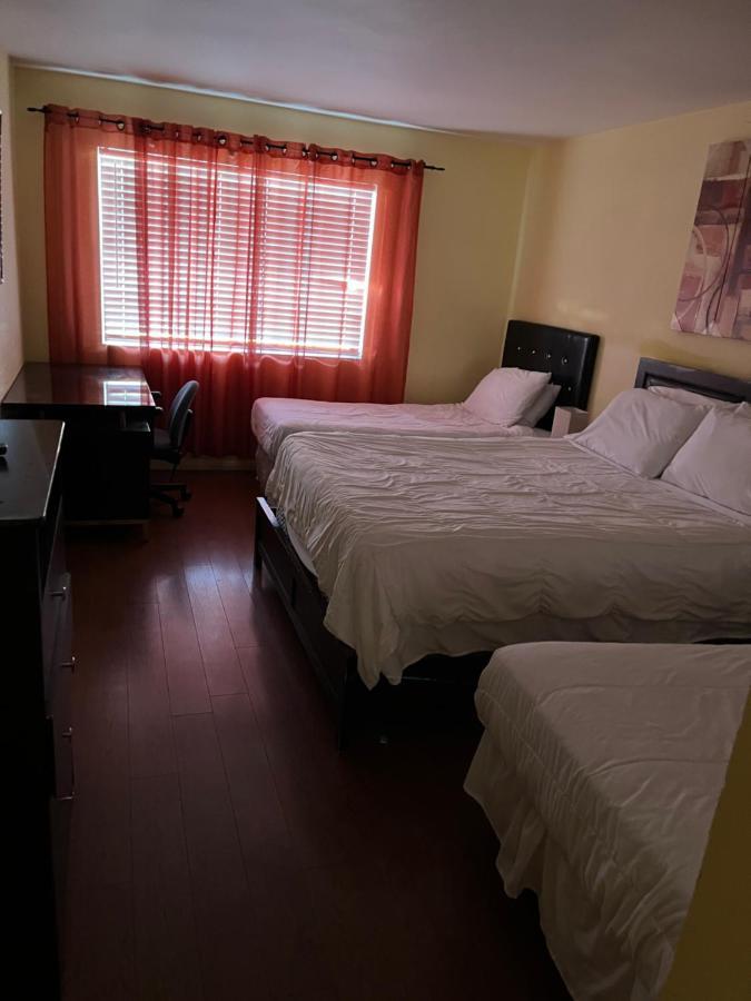 6 Bedrooms 3 Bathrooms Pool Vakantiehuis